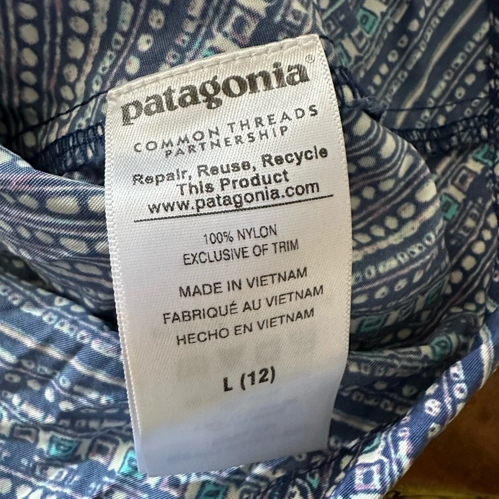 Patagonia lightweight hooded